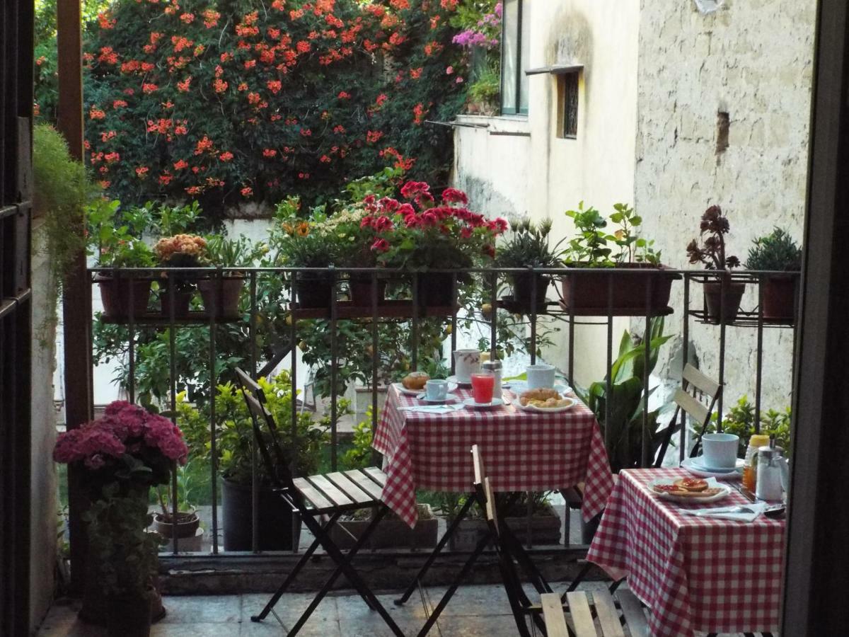 B&B Ingiropernapoli Екстер'єр фото