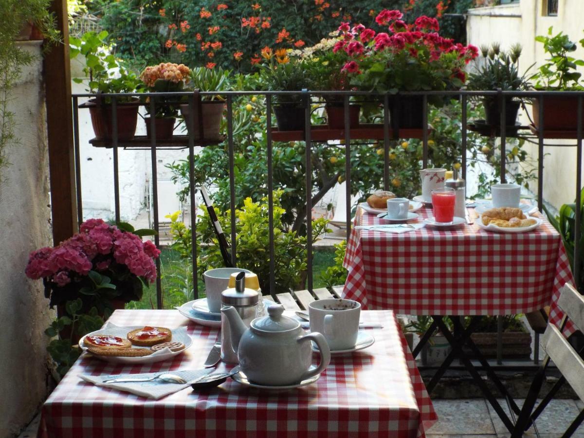 B&B Ingiropernapoli Екстер'єр фото