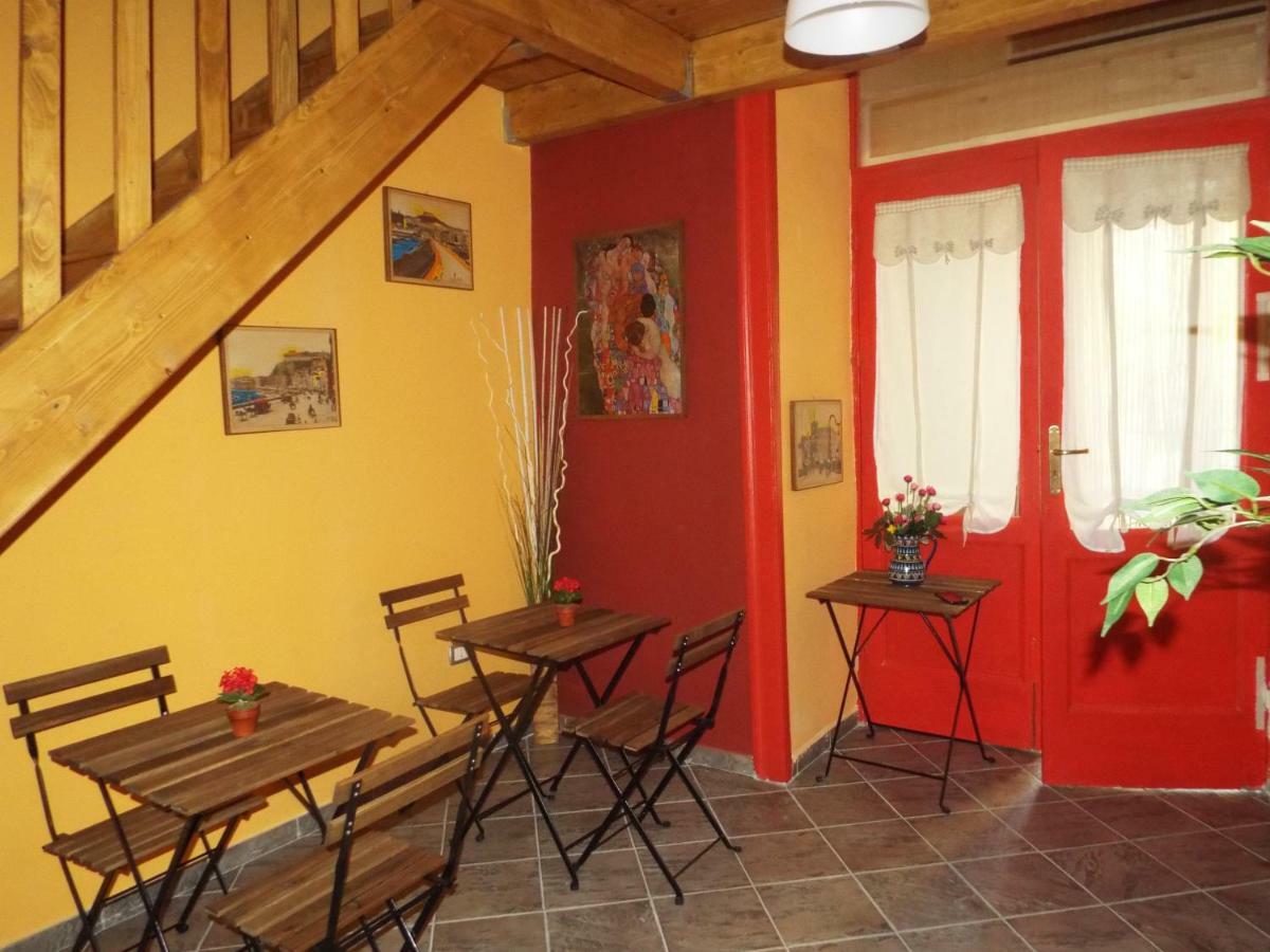 B&B Ingiropernapoli Екстер'єр фото